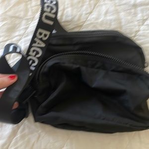 BAGGU Belt bag